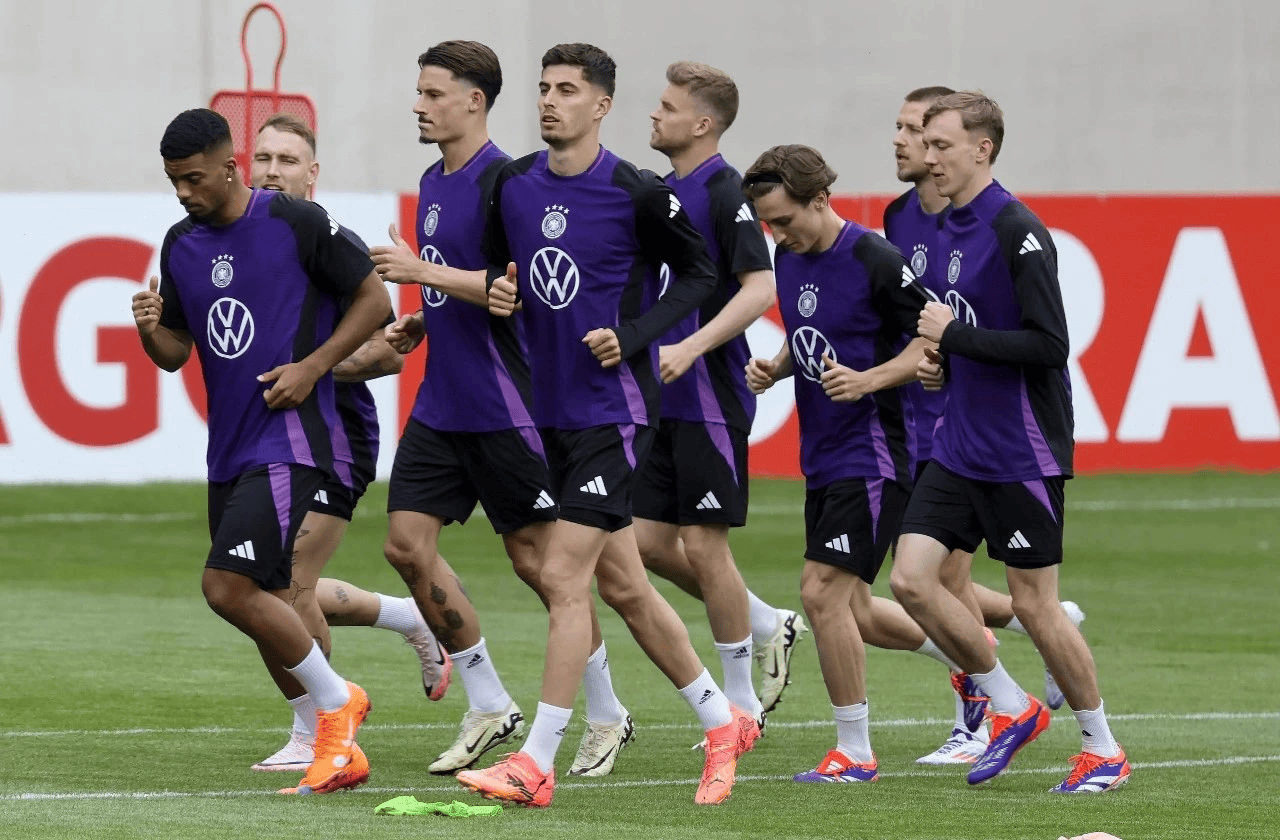 德国队备战决赛阶段,实力不容小觑 德国队备战决赛阶段,实力不容小觑