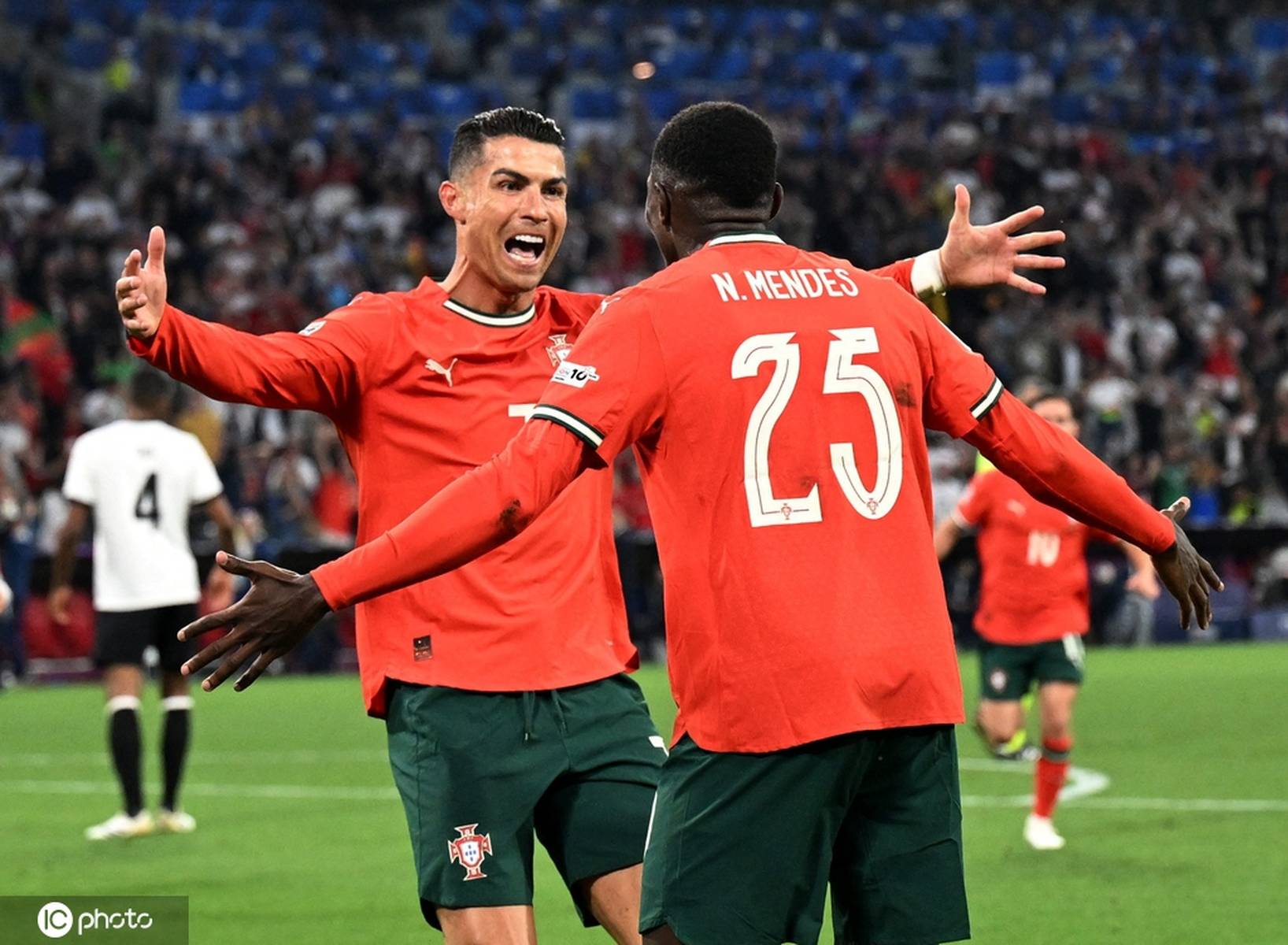 关于葡萄牙不敌德国,晋级希望几乎破灭的信息 关于葡萄牙不敌德国,晋级希望几乎破灭的信息