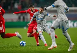 沙尔克04凭借艰难战胜弗伦斯堡,成功摆脱倒数第二的厄运 沙尔克04凭借艰难战胜弗伦斯堡,成功摆脱倒数第二的厄运