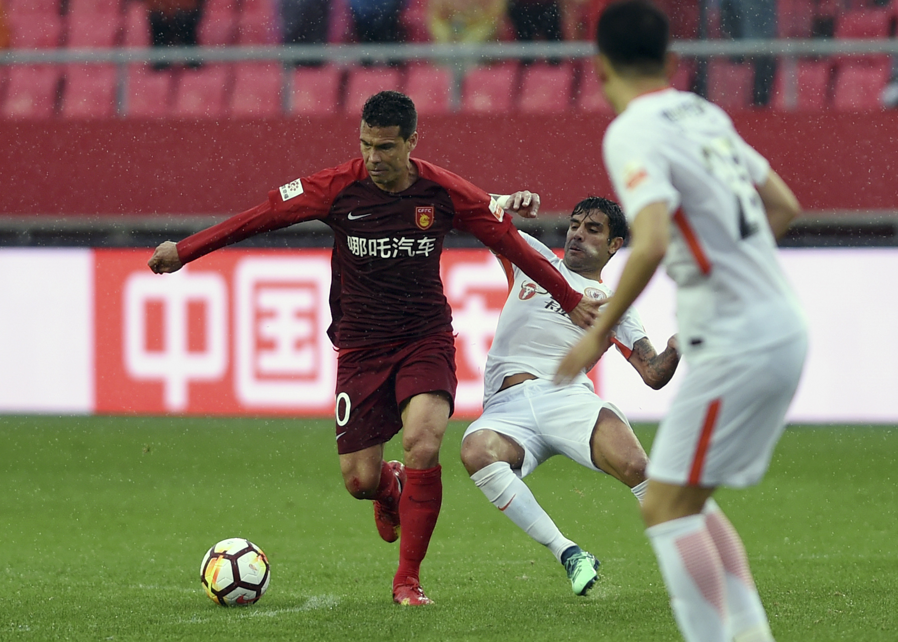 关于战平收场:河北华夏幸福战平河南建业,保级形势不明朗的信息 关于战平收场:河北华夏幸福战平河南建业,保级形势不明朗的信息