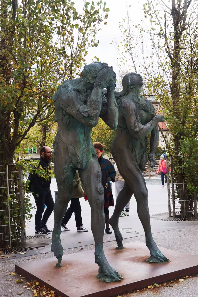 关于斯洛文尼亚队陷入深渊，晋级前景悲观无伤的信息